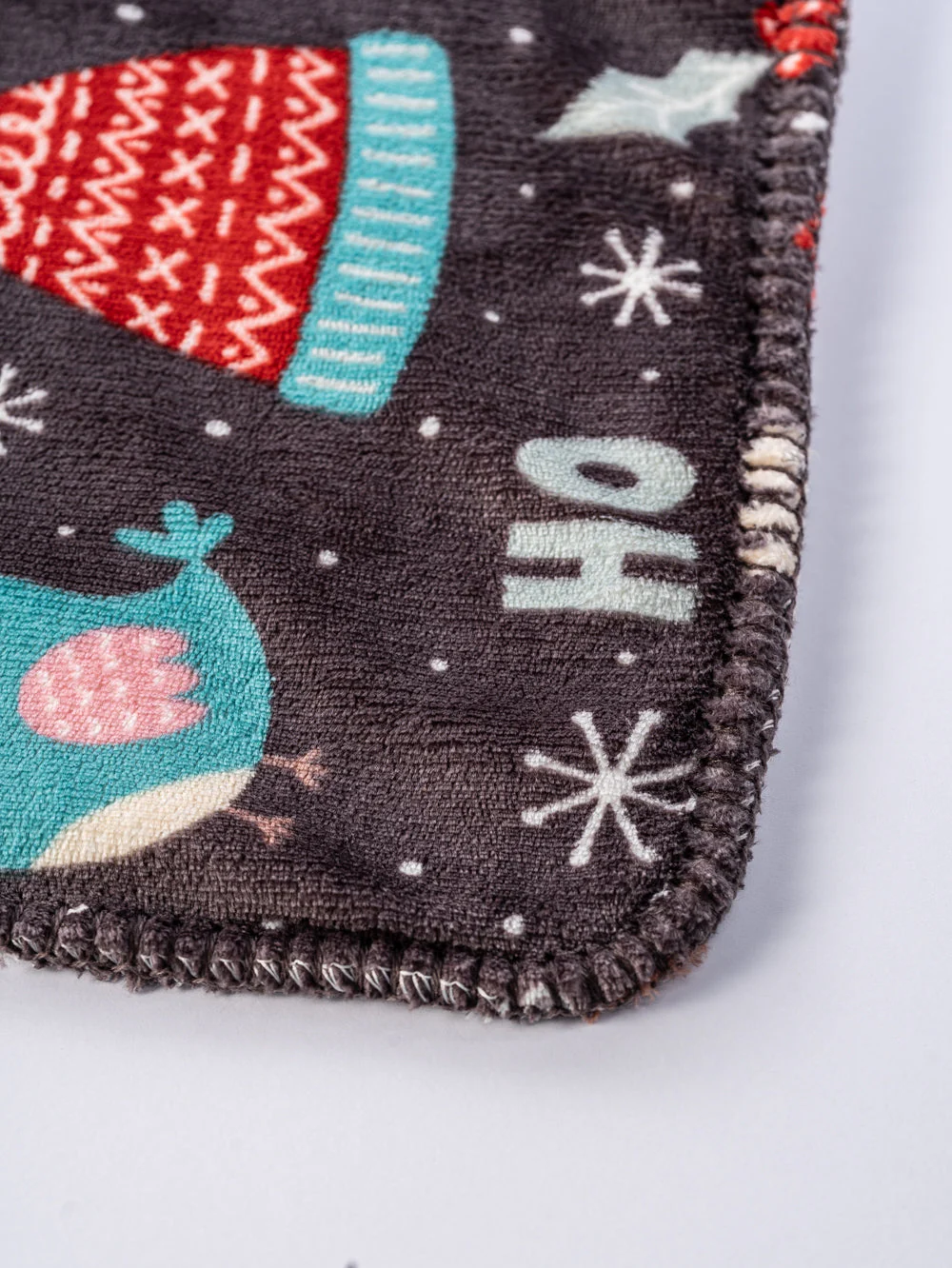 Holly Jolly Xmas - Sherpa Blanket - Image 8